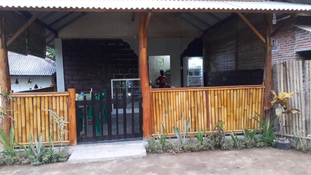 Herry Homestay Kuta  Экстерьер фото